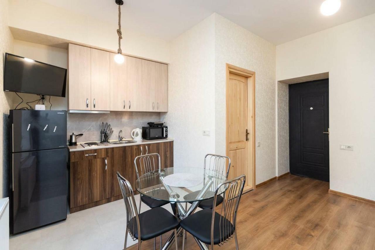 Wehost Stylish Apartment In Old Tbilisi Exteriör bild