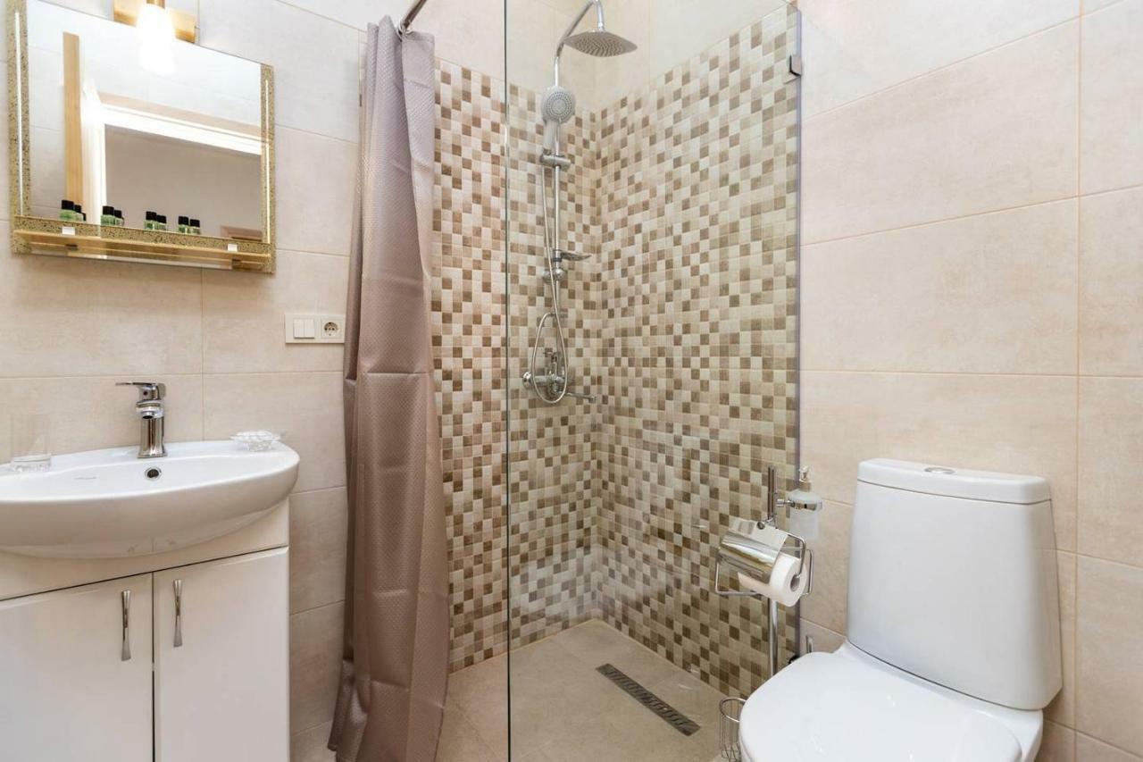 Wehost Stylish Apartment In Old Tbilisi Exteriör bild